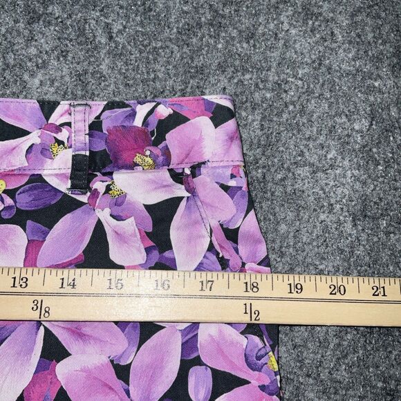 Lands’ End Shorts Womens Size 10 Purple Floral Chino Casual - Picture 5 of 10